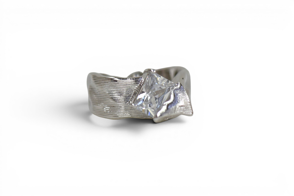 ES07-68651627 Ring
